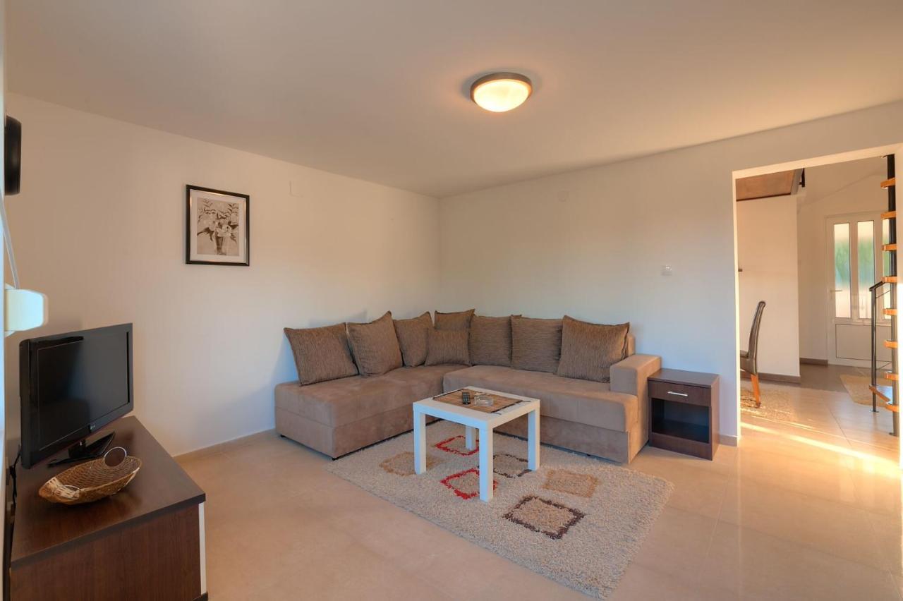 Apartments Pean ティヴァト エクステリア 写真
