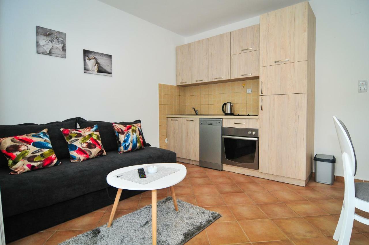 Apartments Pean ティヴァト エクステリア 写真